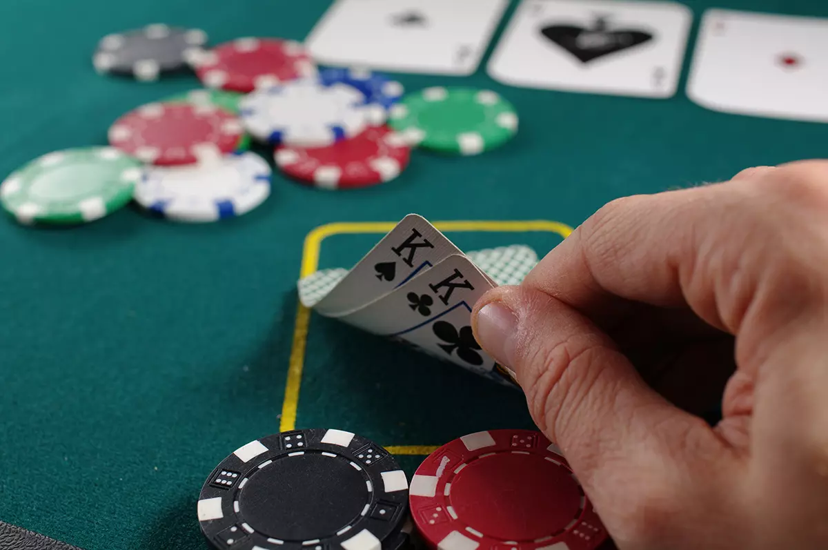 Зачем нужен бекинговый фонд профессиональному игроку в покер?